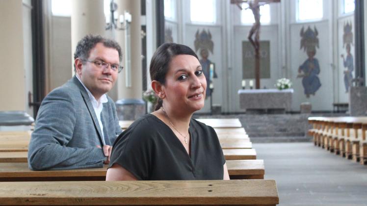 Will anderen eine Stütze sein: Cynthia Rosenberger (44) will in der Marienkirche über den sexuellen Missbrauch ihrer Kindheit sprechen. Begleitet wird sie dabei von Pfarrer Guido Wachtel. 