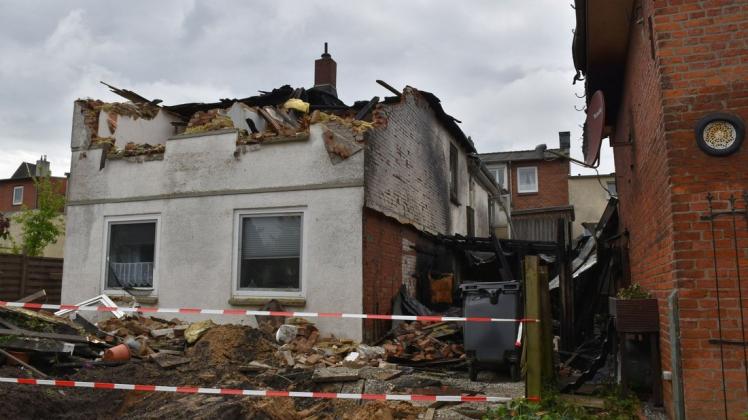 „Die Schadenssumme ist hoch", heißt es seitens der Polizei zum Brand in der Wilhelmstraße in Husum.