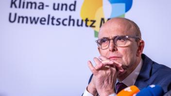 ARCHIV - Erwin Sellering, frühere Ministerpräsident von Mecklenburg-Vorpommern. Foto: Jens Büttner/dpa