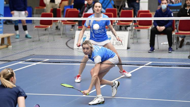 Am vergangenen Doppelspieltag noch für Blau-Weiß Wittorf im Einsatz, nun werden sie vorerst fehlen: Nina Vislova (vorne) und Anastasiia Shapovalova.