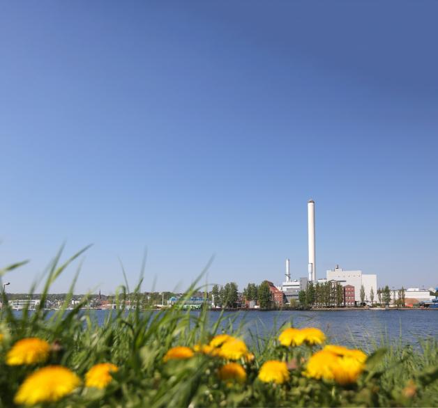 Fester Bestandteile der Skyline am Hafen: die Stadtwerke Flensburg.