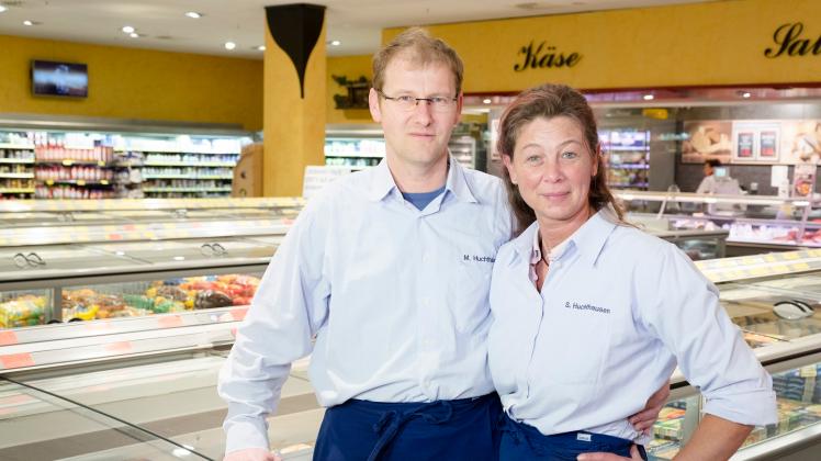 Edeka-Markleiter Martin Huchthausen und seine Ehefrau Sandra sind ein eingespieltes Team.