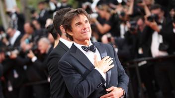 dpatopbilder - Tom Cruise auf dem roten Teppich: In Cannes stellte er seinen neuen Film vor. Foto: Vianney Le Caer/Invision/AP/dpa