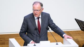 Stephan Weil (SPD), Ministerpräsident Niedersachsen, spricht. Foto: Julian Stratenschulte/dpa