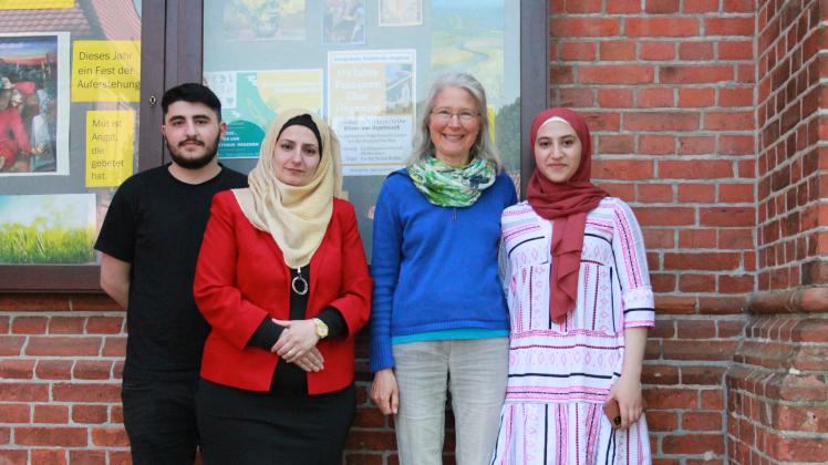 (v.l.) Mahmoud Alyan, Rihab Alkashto, Katja Huenges und Ghsoun Alyan setzen sich für Toleranz und Integration ein