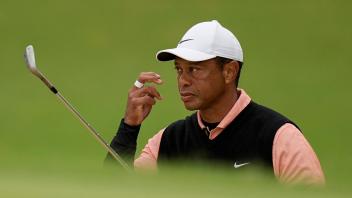 Fiel in der Gesamtwertung in Tulsa weit zurück: Tiger Woods. Foto: Eric Gay/AP/dpa