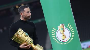 Kam nach Leipzig und holte gleich den DFB-Pokal: Trainer Domenico Tedesco. Foto: Tom Weller/dpa