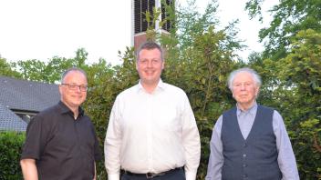 Drei Geistliche, drei Generationen: Tobias Kotte, Lukas Mey und Johannes Kinne.