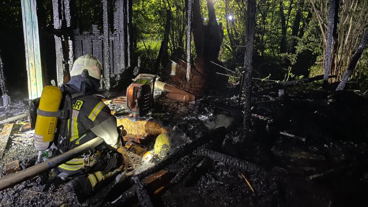 Durch das Feuer wurde ein Schuppen in Campow in der Gemeinde Utecht komplett zerstört.