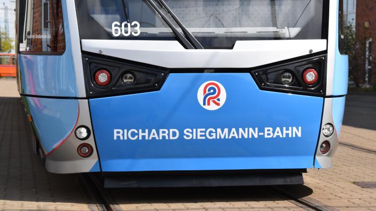 Vor kurzem benannte die Rostocker Straßenbahn AG eine eine Bahn nach ihrem ehemaligen Direktor Richard Siegmann. 