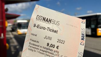 Das Unternehmen Nahbus startete am Dienstag dieser Woche den Verkauf des 9-Euro-Tickets. Innerhalb eines Tages wurden 630 dieser Aktionstickets verkauft.