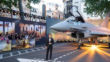 Top Gun: Maverick Royal Film Performance London, UK. Tom Cruise at the Top Gun: Maverick Royal Film Performance at Leice