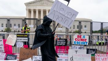Im US-Bundesstaat Oklahoma sind künftig fast alle Abtreibungen untersagt. Foto: Jacquelyn Martin/AP/dpa