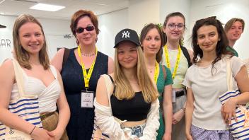 Greifswalderinnen in Cannes: Wilhelmine Koch, Daniela Meckelburg, Ruta Racevicius, Emma Nieber, Miriam Zalach, Sara Messai (v.l.n.r.) 