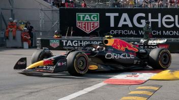 Formel-1-Pilot Sergio Perez fuhr im letzten Training die beste Zeit. Foto: Hasan Bratic/dpa