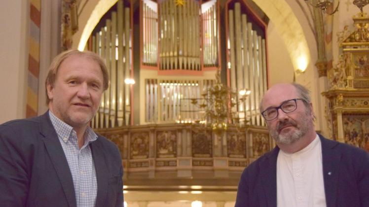 Rainer Karstens (links) und Karsten Struck freuen sich, dass das Orgel-Projekt gefördert wird. 