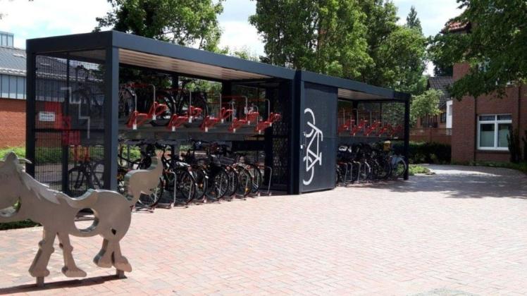 So könnte die neue Sammelabstellanlage für Fahrräder am Horster Bahnhof aussehen. Die Hälfte der Plätze soll gegen Unbefugte gesichert werden.