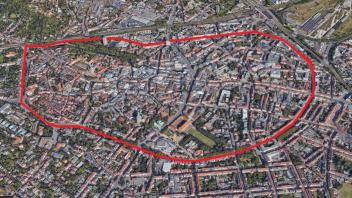 Eine Runde ist 4,65 Kilometer lang: Der Vorschlag, aus dem gesamten Wallring eine Einbahnstraße zu machen, stößt beim Fachbereich Städtebau auf Ablehnung.