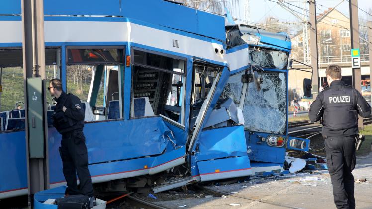 Straßenbahn-Unfall mit 30 Verletzten