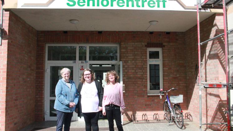 Lilo Schömer, Anne Gottschalk und Carola Baumgärtner vom Seniorentreff Hagenow
