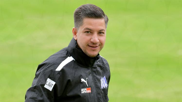 VfL-Sportdirektor Amir Shapourzadeh