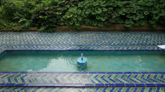 ARCHIV - Die blauen Fliesen geben Hinweise auf das berühmte Vorbild des Theetuins: den
Jardin Majorelle in Marrakesch. Foto: Bernd F. Meier/dpa-tmn ARCHIV - Die blauen Fliesen geben Hinweise auf das berühmte Vorbild des Theetuins: den
Jardin Majorelle in Marrakesch. Foto: Bernd F. Meier/dpa-tmn