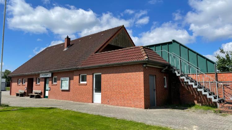 Abgerissen und an anderer Stelle als Dorfgemeinschaftshaus neu gebaut werden sollte das Sport- und Schützenhaus in Lathen-Wahn. 