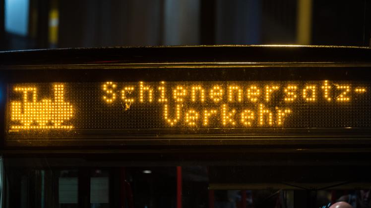 Bahnverkehr nach der Sperrung des Frankfurter Hauptbahnhofs