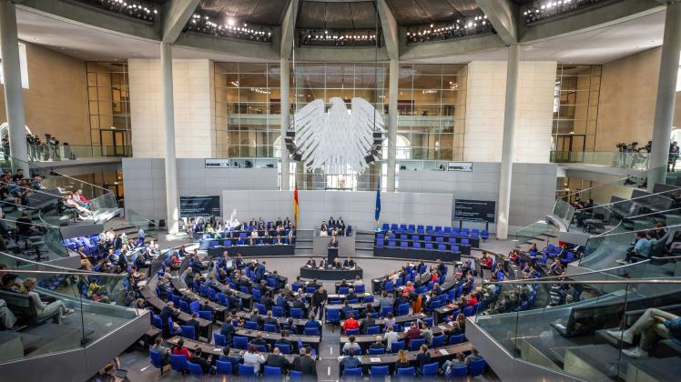 Bundestag - Bundeswehr-Sondervermögen