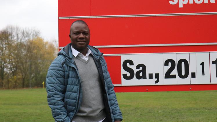 Bleibt weiterhin Trainer der ersten Männermannschaft des Rostocker FC: Dinalo Adigo