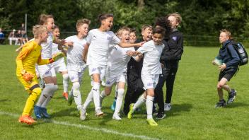 Fußball, Pfingst-Cup des SV Harderberg: Endrunde E-Jugend  und  Endrunde D-Jugend