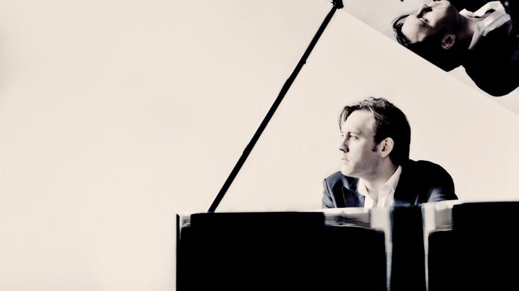 author Florian Uhlig