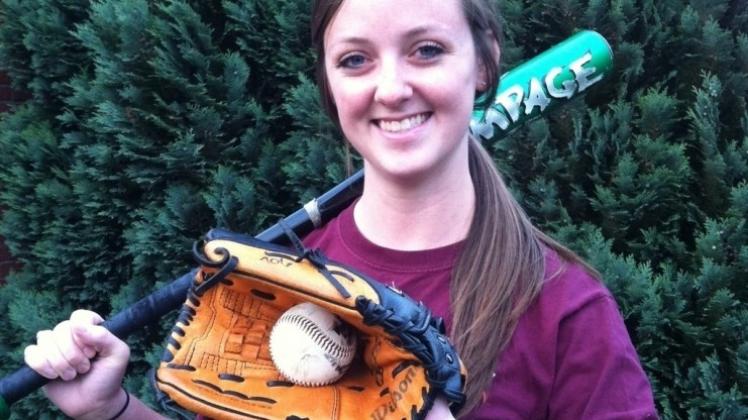 Begeistert vom Baseball: Sarah Weir unterstützt die Bramscher Gemeinde beim Baseball-Camp. 