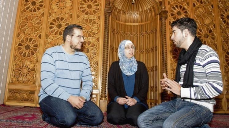 Angehende Studenten: Jasser Abou Archid, Dua Zeitun und Bilal Erkin. 