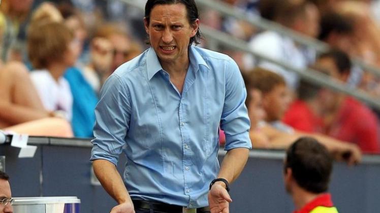 RB Salzburgs Cheftrainer Roger Schmidt ärgerte sich über die Leistung seines Teams. 