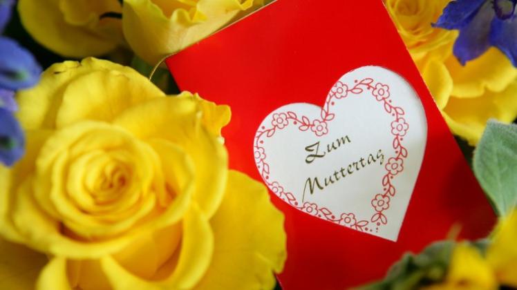 Blumen zählen laut Handelsverband HDE nach wie vor zu den beliebtesten Muttertagsgeschenken. 
