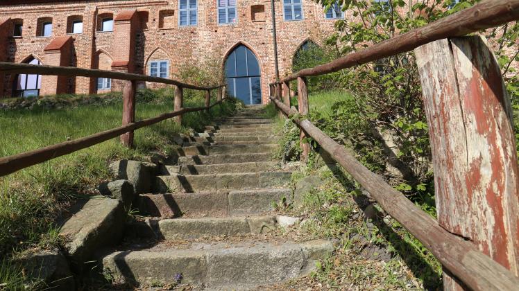 Treppe zum Kloster Zarrentin