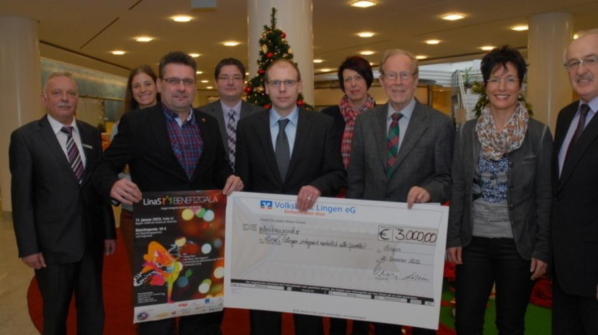Volksbank-Mitarbeiter in Lingen verzichten auf Geschenke und | NOZ