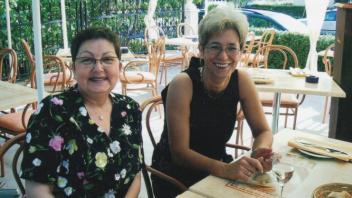 Den Jahrestag der Transplantation feiern Sylvia Nowak (links) und Gabriele Lorey gemeinsam. Dieses Bild zeigt die Freundinnen ein Jahr nach der OP.