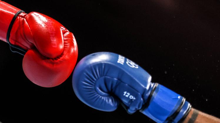  210801 -- TOKYO, Aug. 1, 2021 -- Arlen Lopez redof Cuba competes against Loren Berto Alfonso Dominguez of Azerbaijan during the boxing men s Light Heavy 75-81kg semifinal at the Tokyo 2020 Olympic Games, Olympische Spiele, Olympia, OS in Tokyo, Japan, Aug