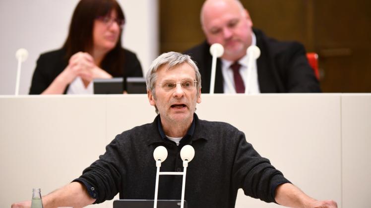 Der AfD-Fraktionsvorsitzende im Potsdamer Landtag, Hans-Christoph Berndt hat weitere Untersuchungsausschüsse angekündigt, die die AfD auf den Weg bringen möchte.