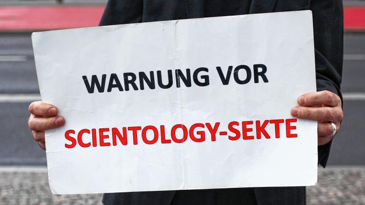 Verfassungsschutz warnt vor Scientology-Infostand
