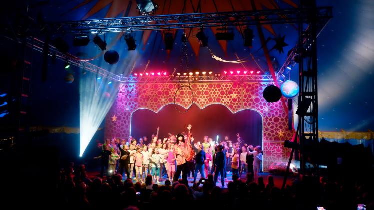 Bereits zum siebten Mal wird zum inklusiven Theaterfestival eingeladen. Die Festveranstaltung zum Auftakt findet am Sonnabend im Circus Fantasia im Rostocker Stadthafen statt. 