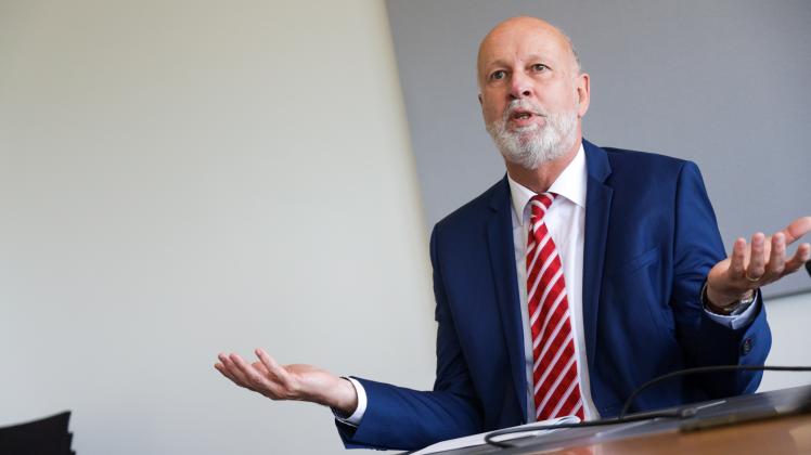 Pressegespräch Stadtwerke zum Thema Busse zum FMO mit Dr. Stephan Rolfes
