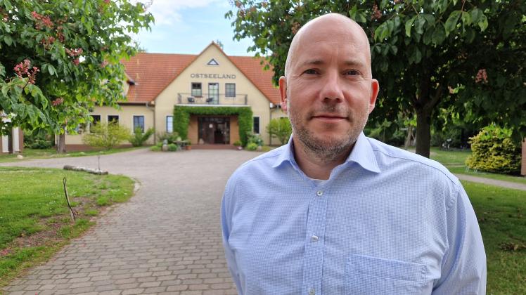 Alexander Soyk vom Hotel Ostseeland will seine Mitarbeiter weiter bilden lassen