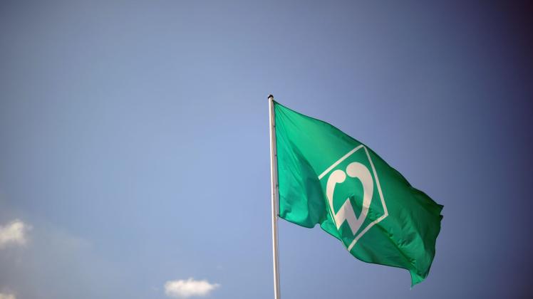 ARCHIV - Werder Bremen überprüft nach Fanhinweisen seine Zusage für eine Spende an eine Sponsoren-Stiftung. Foto: picture alliance / dpa