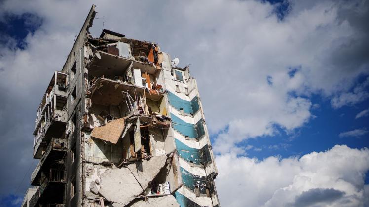 Ein zerstörtes Wohnhaus in Borodjanka. Foto: Kay Nietfeld/dpa