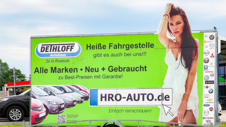 Trotz öffentlicher Rüge des Deutschen Werberates: Autohaus wiederholt sexistische Werbung - Rostock, 04.06.2021: Am 19.1