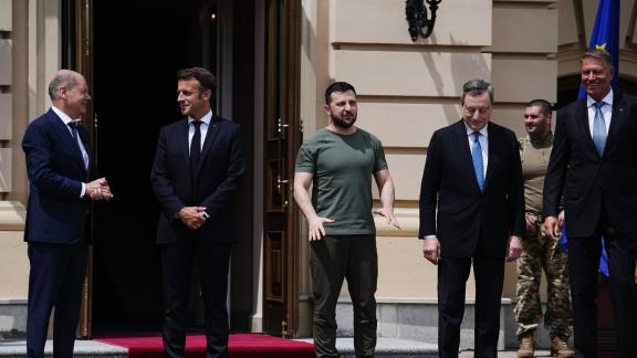 Bei dem Treffen in Kiew ging es unter anderem um den Wunsch der Ukraine, Mitglied der Europäischen Union zu werden. Foto: Kay Nietfeld/dpa Bei dem Treffen in Kiew ging es unter anderem um den Wunsch der Ukraine, Mitglied der Europäischen Union zu werden. Foto: Kay Nietfeld/dpa