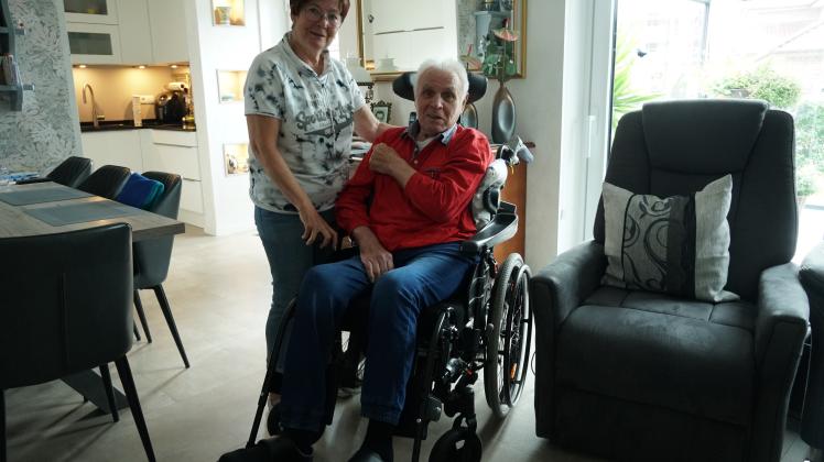 Bald 60 Jahre verheiratet: Anna-Helena Ott und ihr Ehemann Klaus. Wegen einer Demenzerkrankung ist dieser besonders auf ärztliche Hilfe angewiesen. 